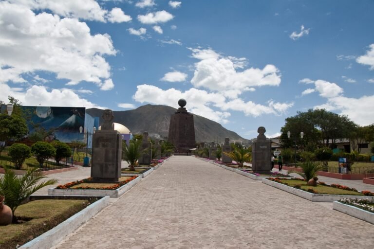 The avenue to the Middle of the World monument